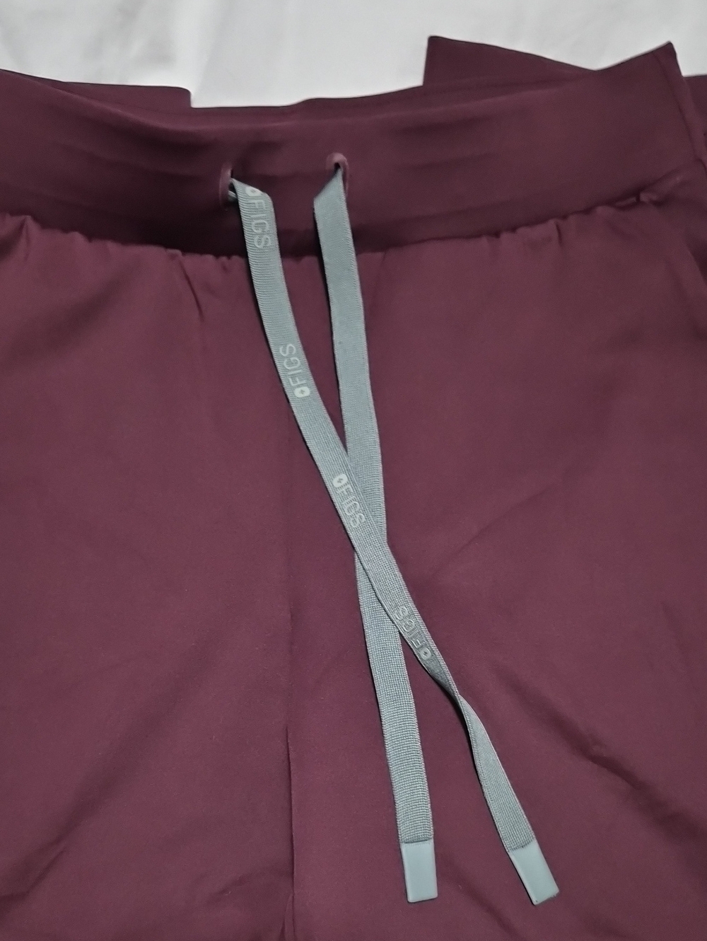 Figs FormX Set In XS Regular In BURGUNDY - Picture 3 of 7
